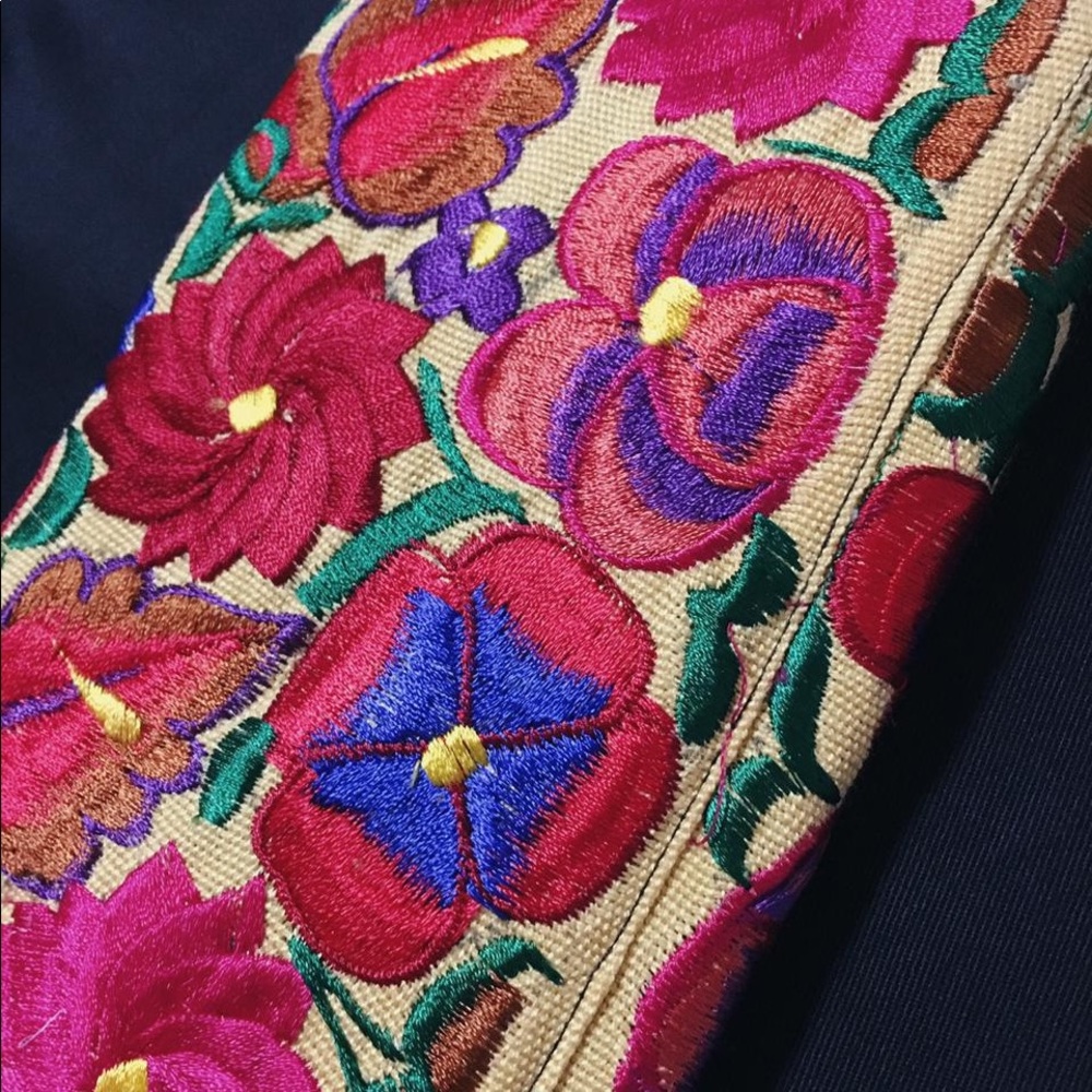 purses - Picture 5 of 8